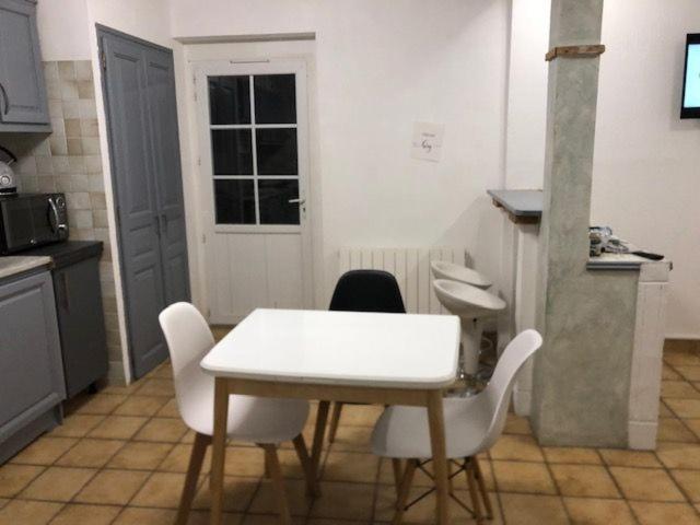 Hoche Apartment Coursan Bagian luar foto