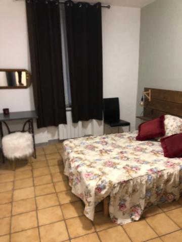 Hoche Apartment Coursan Bagian luar foto