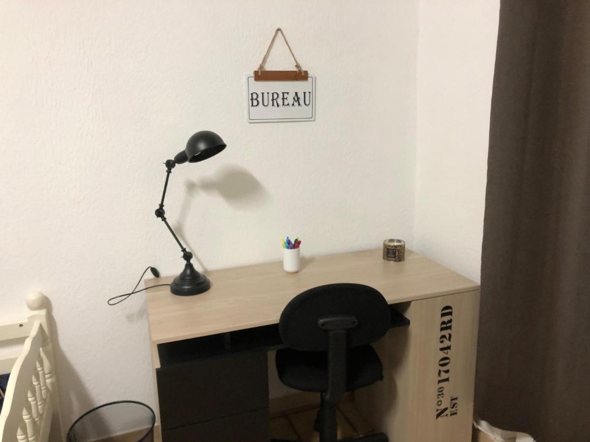 Hoche Apartment Coursan Bagian luar foto